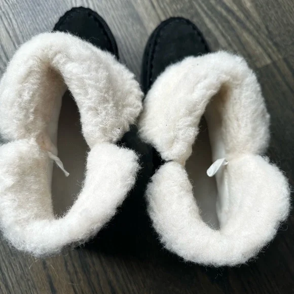 Cozy MukLuk booties size 9.5 - Picture 4 of 8